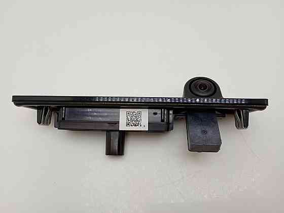 Ручка кришки багажника з камерою заднього виду у зборі Tesla з незначним дефектом Луцк