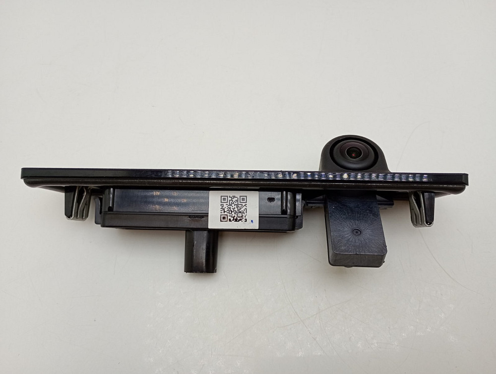 Ручка кришки багажника з камерою заднього виду у зборі Tesla з незначним дефектом Луцк - изображение 4