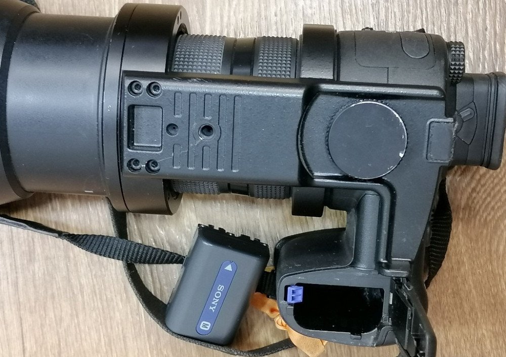 Фотоапарат Sony DSC-R1 + Обектив Sony. Київ - фото 3