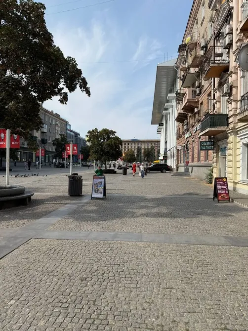 Нове Магазин на червоній лінії на Європейській площі. Місце бомба. Гарний ремонт, вітрина, скляний вхід. Приміщення правильной форми Дніпро - фото 2