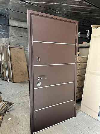 Двери уличные Redfort, модель Стрит Браун (Металл/МДФ) , комплектация Комфорт (3 контура) Киев