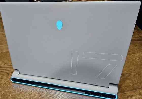 Ноутбук: Alienware R2 x17 i9 480Hz. Киев