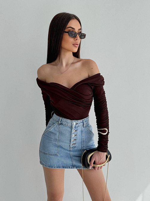 Женский романтичный боди с открытыми плечами трикотаж масло Шоколад Одесса - изображение 2