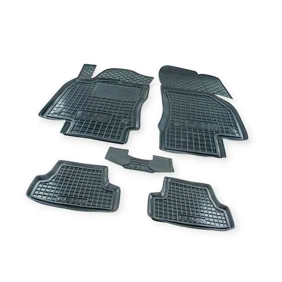 Килимки Сеат leon 2012-2020 (3 дв.) борт 2,5 см, з перемичкою салону Мукачево