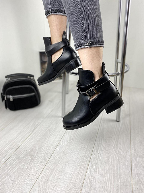 Жіночі черевики ANDNNON чорні еко-шкіра 39р. (1188) Коломия - фото 8