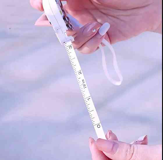 Кишенькова рулетка з кроликом 1,5 м – компактна вимірювальна стрічка Київ