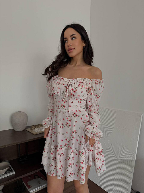 Женское вечернее романтичное платье с принтом цветочным Белый, 44/46 Одесса - изображение 1