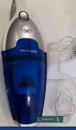 Пылесос ручной Аккумуляторный : Electrolux Rapido FM48 Киев