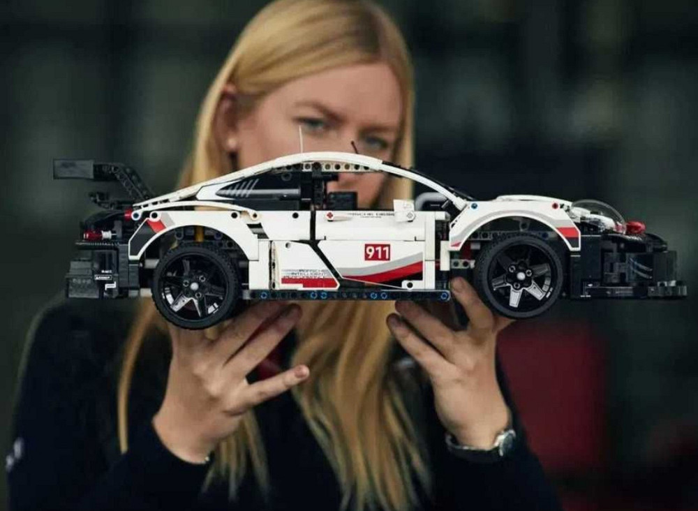 Конструктор Technic Porsche 911 с двигателем и пультом управления 1580 деталей совместим с lego лезвия (42196) Киев - изображение 3