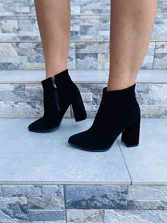 Nivelle Жіночі черевики NIVELLE чорні натуральна замша каблук 9.5 см висота 10 см (6093/48) Коломия