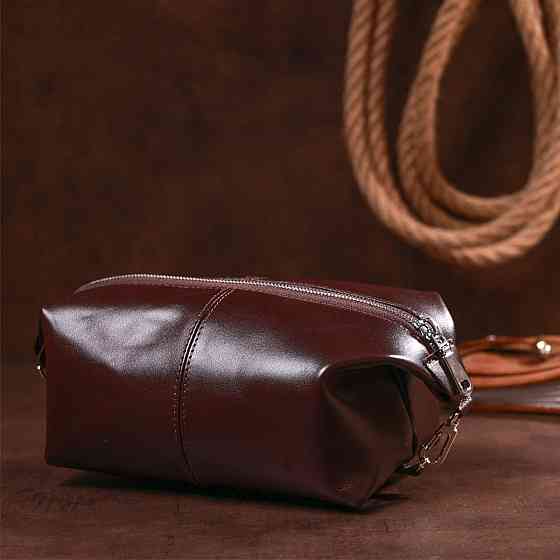 Шкіряна глянсова косметичка Shvigel 16407 Коричневий Київ