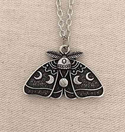 Кулон мотылек с луной серебристый ожерелье с подвеской мотылек готический стиль 46+5 см Киев