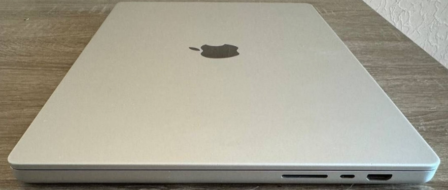 Ноутбук MacBook Pro 16