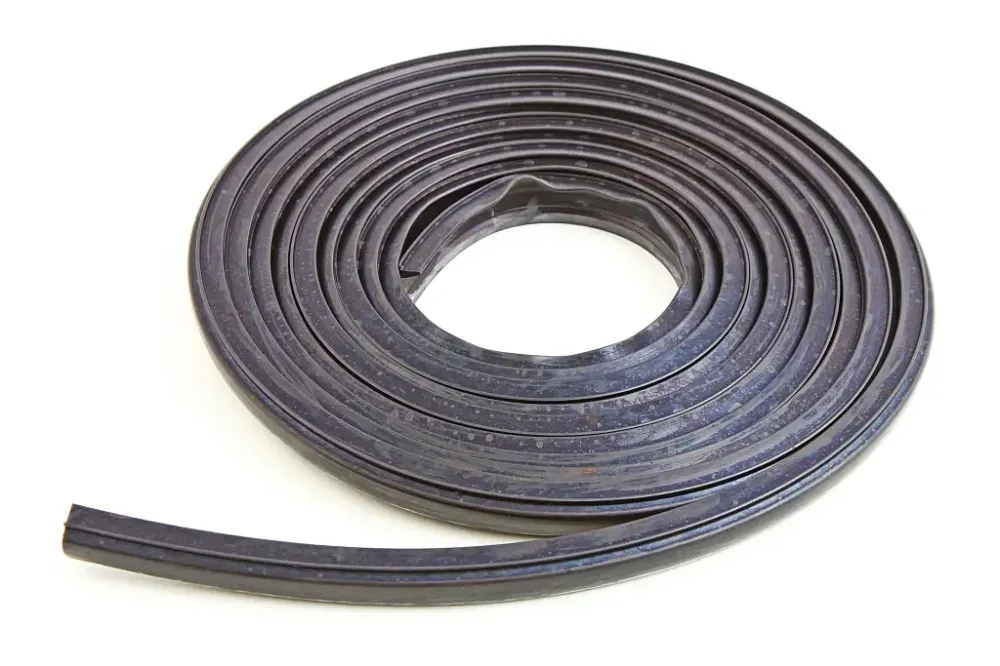 Клин стекла 2101 черный ASR (3.7м) Винница - изображение 1