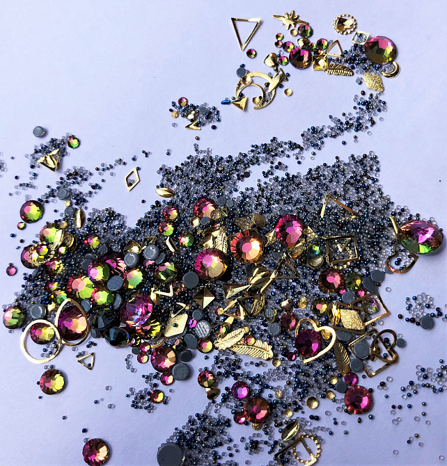 Стрази Swarovski мікс різні розміри та форми + формочки різних форм (1400 шт.) чорні та фіолетово- смарагдові. Київ - фото 5