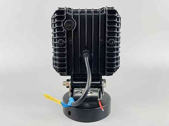 Фара квадратна (64 led діода) IP67 led chip 3030, алюмінієвий корпус, кріплення Мукачево