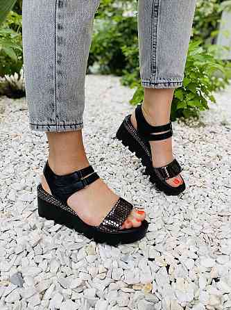 Olli Босоніжки жіночі чорні + квасоля OLLI 3-56274 літні / Шкіряні босоніжки на танкетці 37-39 Коломыя