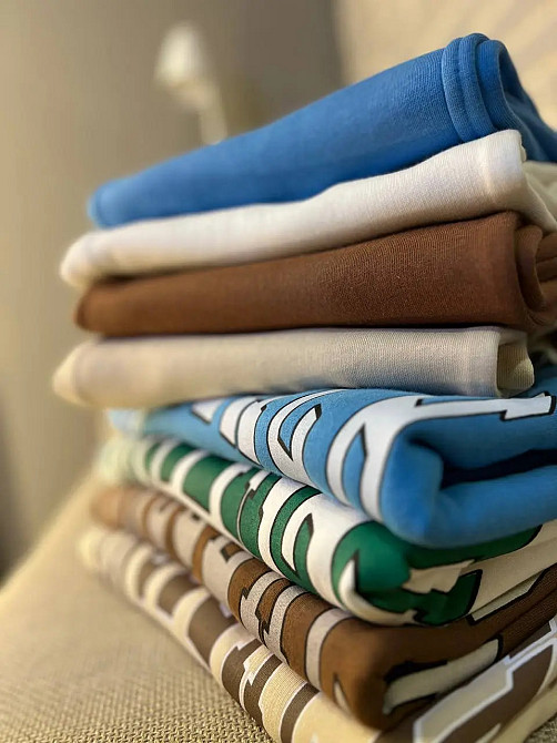 Костюм жіночий Quzen 388-488 подовжений світшот напис брюки палаццо широкі утеплений на флісі блакит Одеса - фото 8