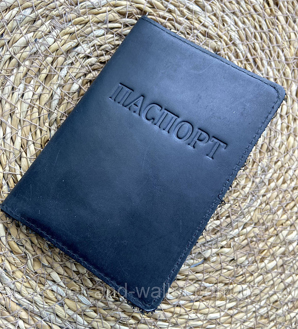 Обкладинка для паспорта з вінтажної шкіри чорного кольору ST Leather Київ - фото 2