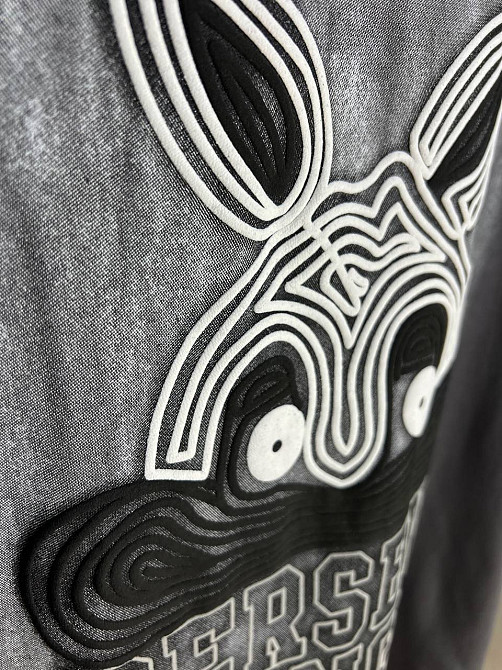 Футболка жіноча YIGOU 23 напис малюнок кролик оверсайз подовжена one size, графіт, one size Київ - фото 11