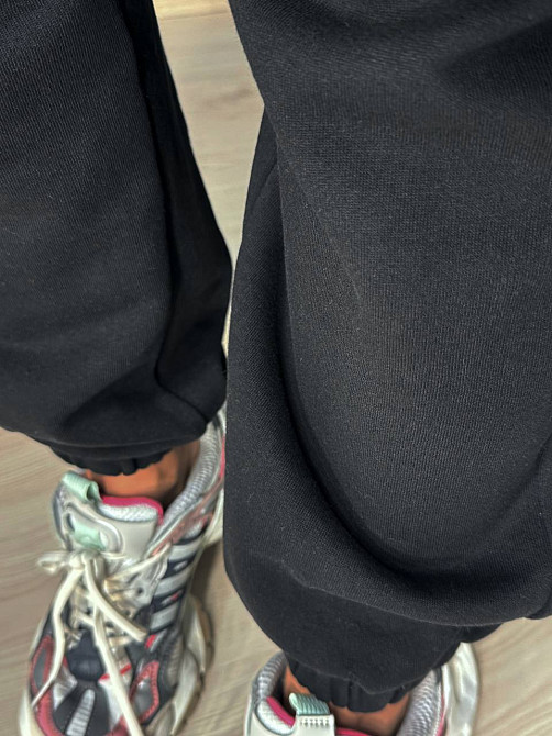 Костюм жіночий Quzen 490-480 укорочений світшот з кишенею та джогери утеплений чорний, чорний, L Київ - фото 6