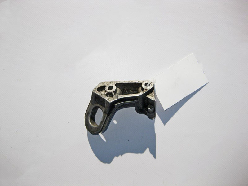 Mercedes-Benz  A6110782341 Кронштейн паливної рампи двигунів OM611 R4 2.2 cdi OM612 R5 2.7 OM613 R6 3.2 C-Class W202 W203 ML W163 E-Class W210 Одесса - изображение 3