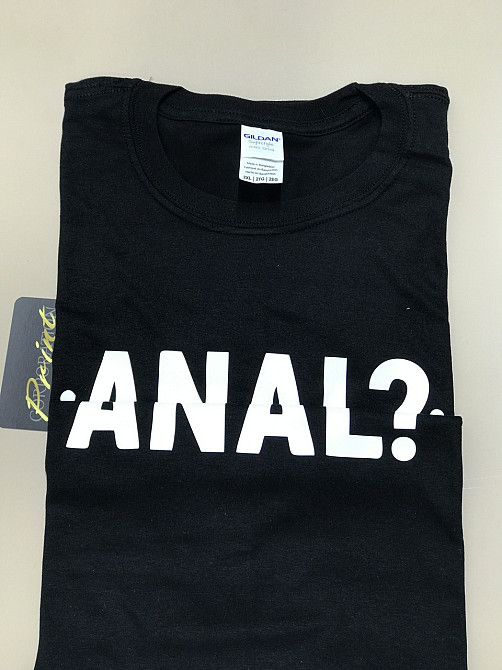 Мужская футболка черного цвета с иероглифами 