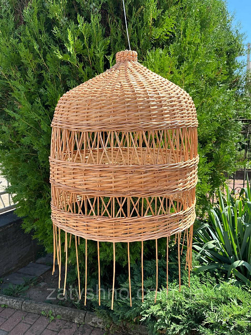 Плетеная люстра из лозы  в кафе Киев - изображение 3