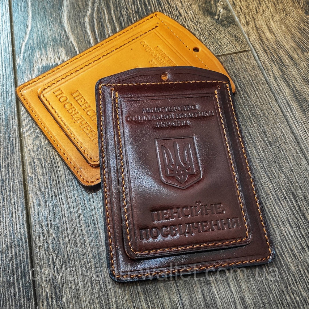 Шкіряна обкладинка для пенсійного посвідчення бордового кольору Київ - фото 7