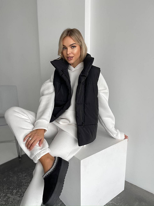 Жіноча тепла жилетка на змійці без капюшона плащівка на синтепоні Чорний, 42/44 Одеса - фото 5
