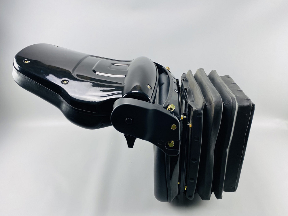 Сиденье трактора и спец. техники универсальное.  полиуретановая пена высокой плотности + кож. зам амортизация Мукачево - изображение 5