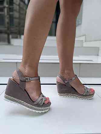 SMALL SWAN Босоніжки жіночі SMALL SWAN капучіно (літо, еко-замша) (942) 36р.37р.40р. Коломыя