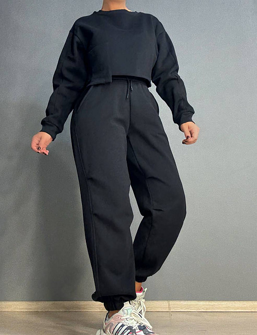 Костюм жіночий Quzen 490-480 укорочений світшот з кишенею та джогери утеплений чорний, чорний, M Київ - фото 17