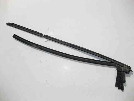 Mercedes-Benz  A2197300224 Ущільнювальна планка скла задніх правих дверей CLS C219 Одеса