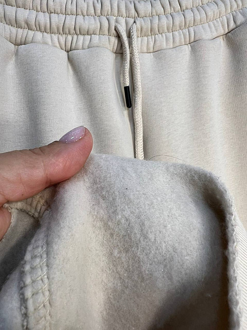 Штаны женские Quzen 388 брюки спортивные палаццо широкие свободные от бедра утепленные на флисе светло бежевые, світло-бежевый, M Киев - изображение 16