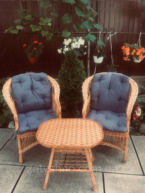 Столик и кресла  с накидками плетеные Киев - изображение 1