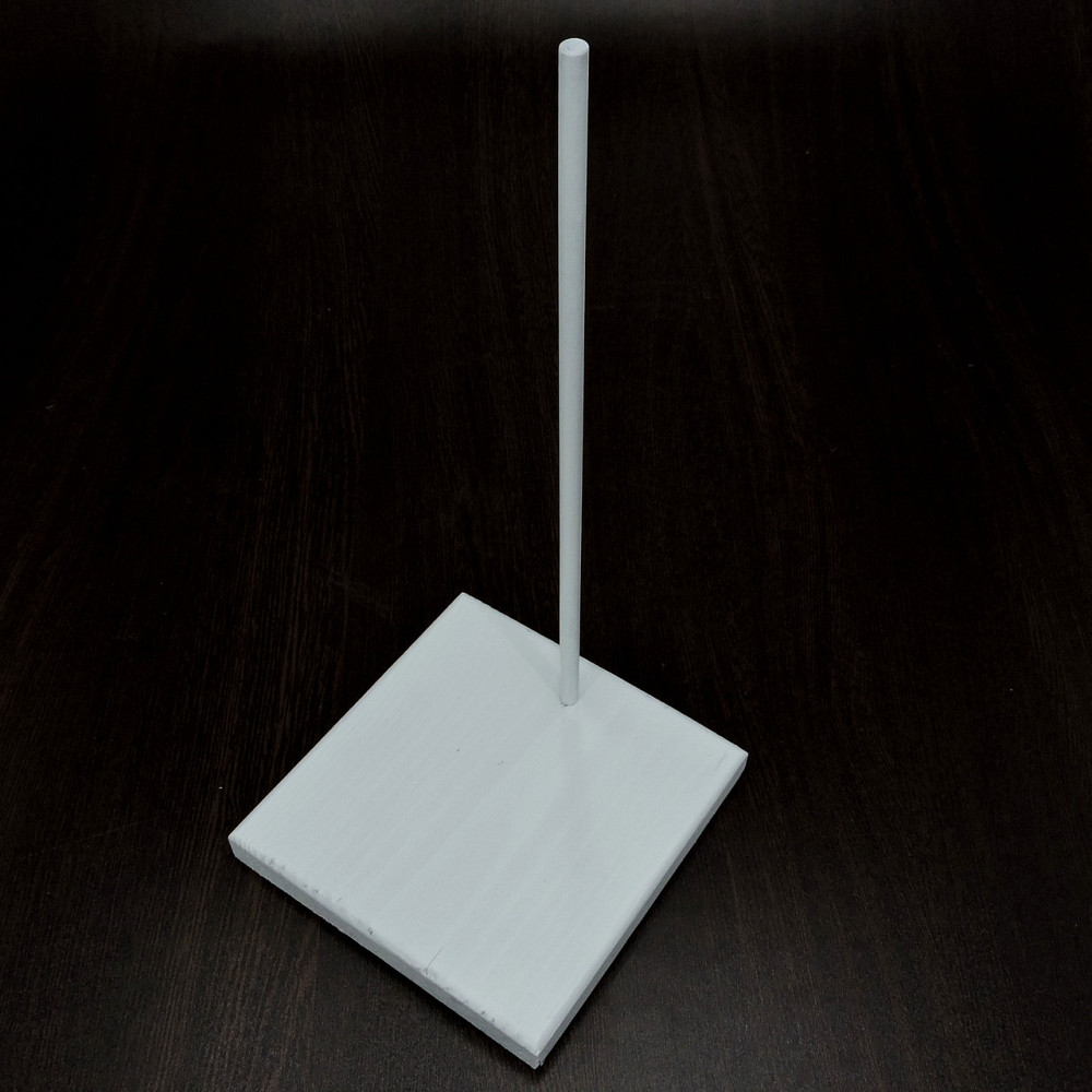 Подставка для кукол 