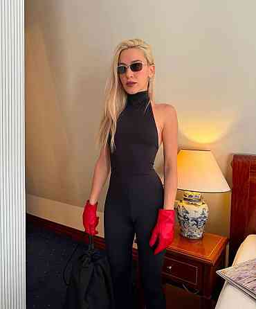 Жіночий привабливий облягаючий комбінезон з відкритою спиною мікродайвінг Одеса