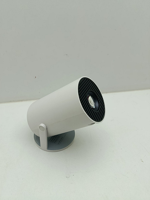 Портативний міні-проектор Smart HY300 Pro (товар вживаний) Луцк - изображение 1