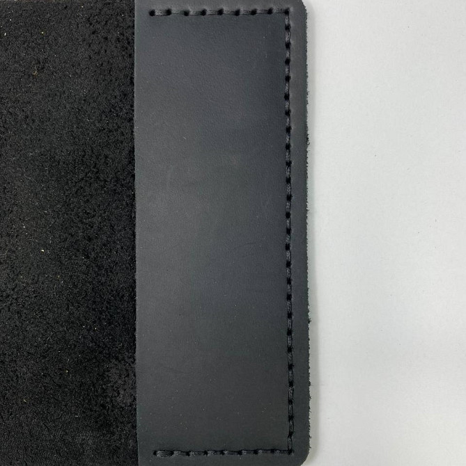 Паспортниця Чорна UA шкіряна, стильний практичний чохол зі шкіри з тисненням, обкладинка на паспортMasterSem Київ - фото 3