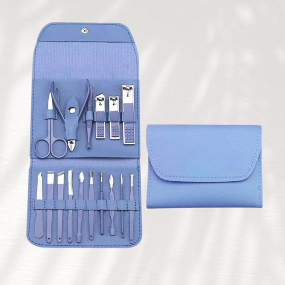 Набор для маникюра и педикюра в кейсе,пинцет,пилочка,ножницы универсальные предметы 16 шт, цвет синий Каменец-Подольский