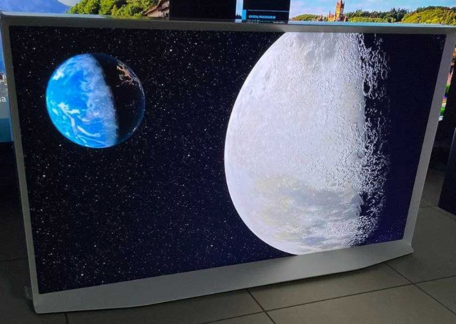 Телевизор 65