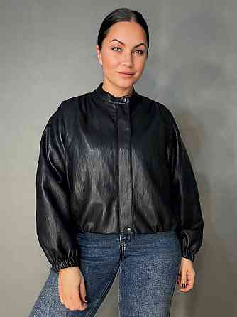 Куртка жіноча Ou Mai 3351 з екошкіри бомбер на блискавці комір-стійка оверсайз чорна, чорний, M Київ
