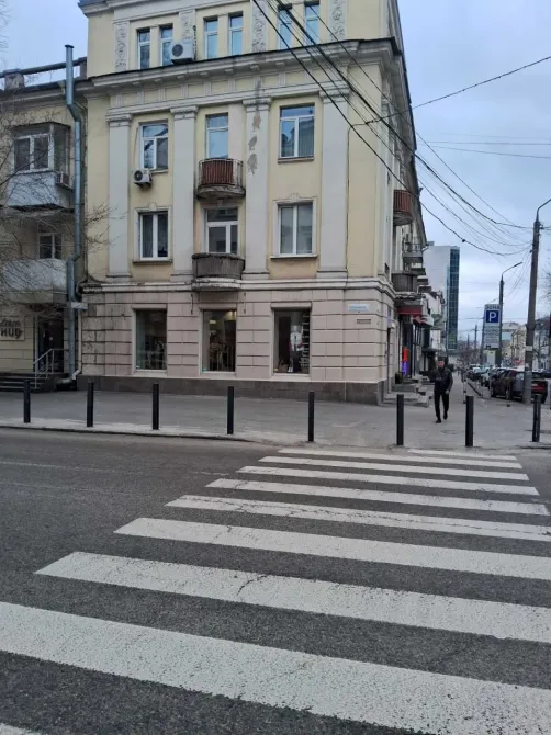 Пересічення Січових стрільців і Старокозацької. Червона лінія з окремим входом, великі вікна по периметру. Гарний автомобільний і пішохідний трафік. В Дніпро - фото 3