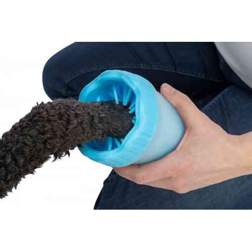 Средство щетка Trixie для собак для чистки лап силикон/PP синий M/L Киев