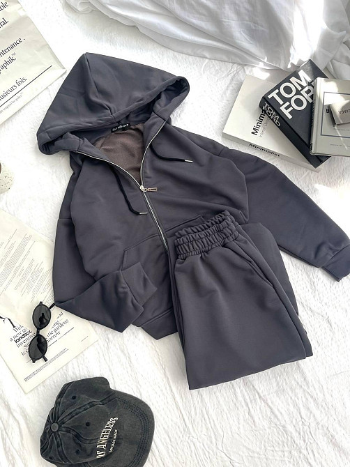 Женский прогулочный оверсайз костюм: кофта на молнии и штаны турецкая трехнить петля Графит Одесса - изображение 2