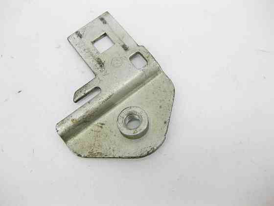 Mercedes-Benz  A6421411240 Кронштейн - тримач перемикаючого клапана системи ОГ для двигуна OM642 V6 3.0 cdi Одесса