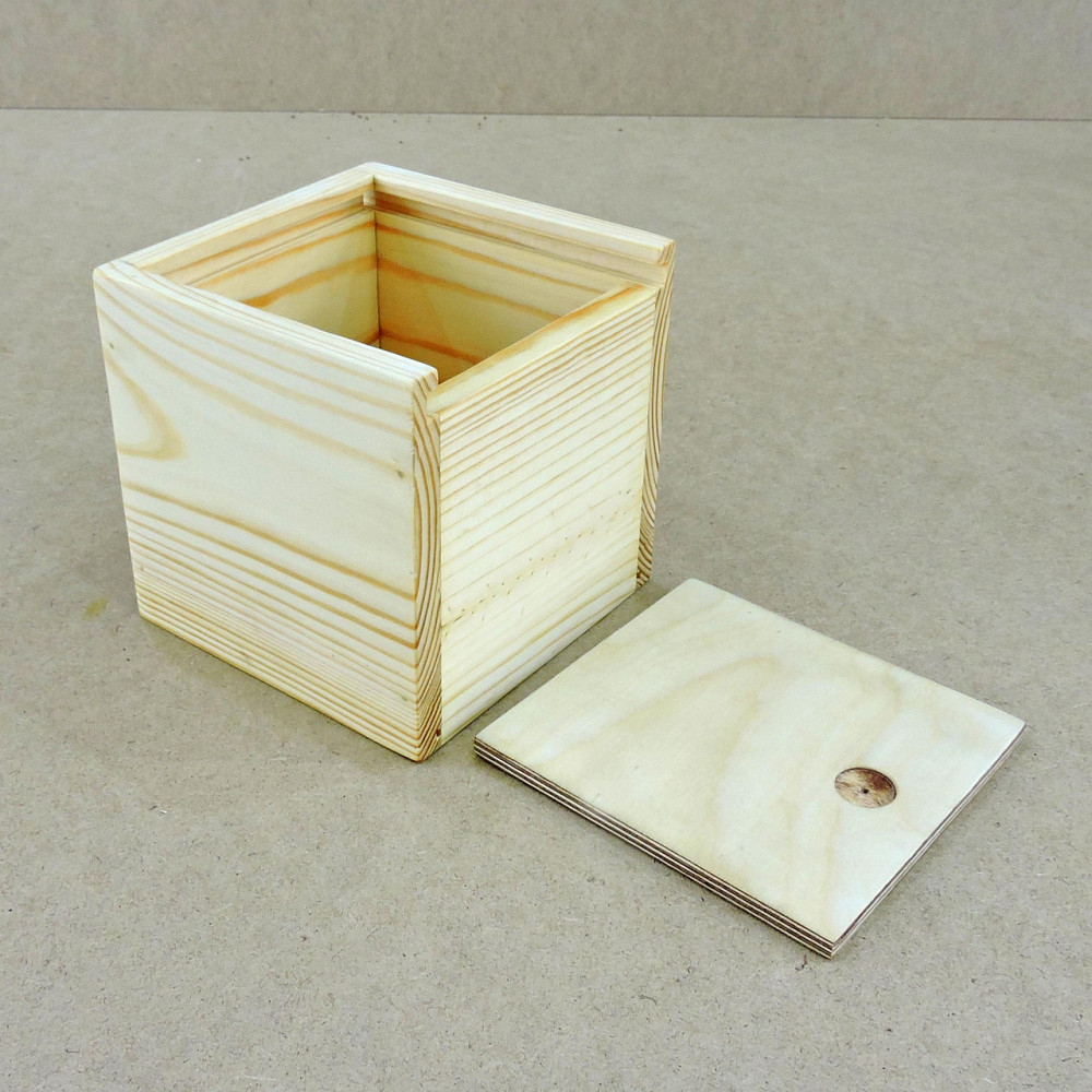 Подарочная коробка 