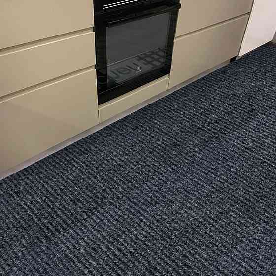 Самоклеящаяся плитка под ковролин темно-серая 300х300х4,5мм SW-00001420 Киев