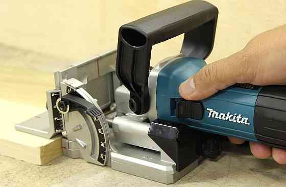 Профессиональный фрезер ламельный для шкантов и пазов MAKITA PJ7000J : 710 Вт фрезер для плоских разъемов Киев